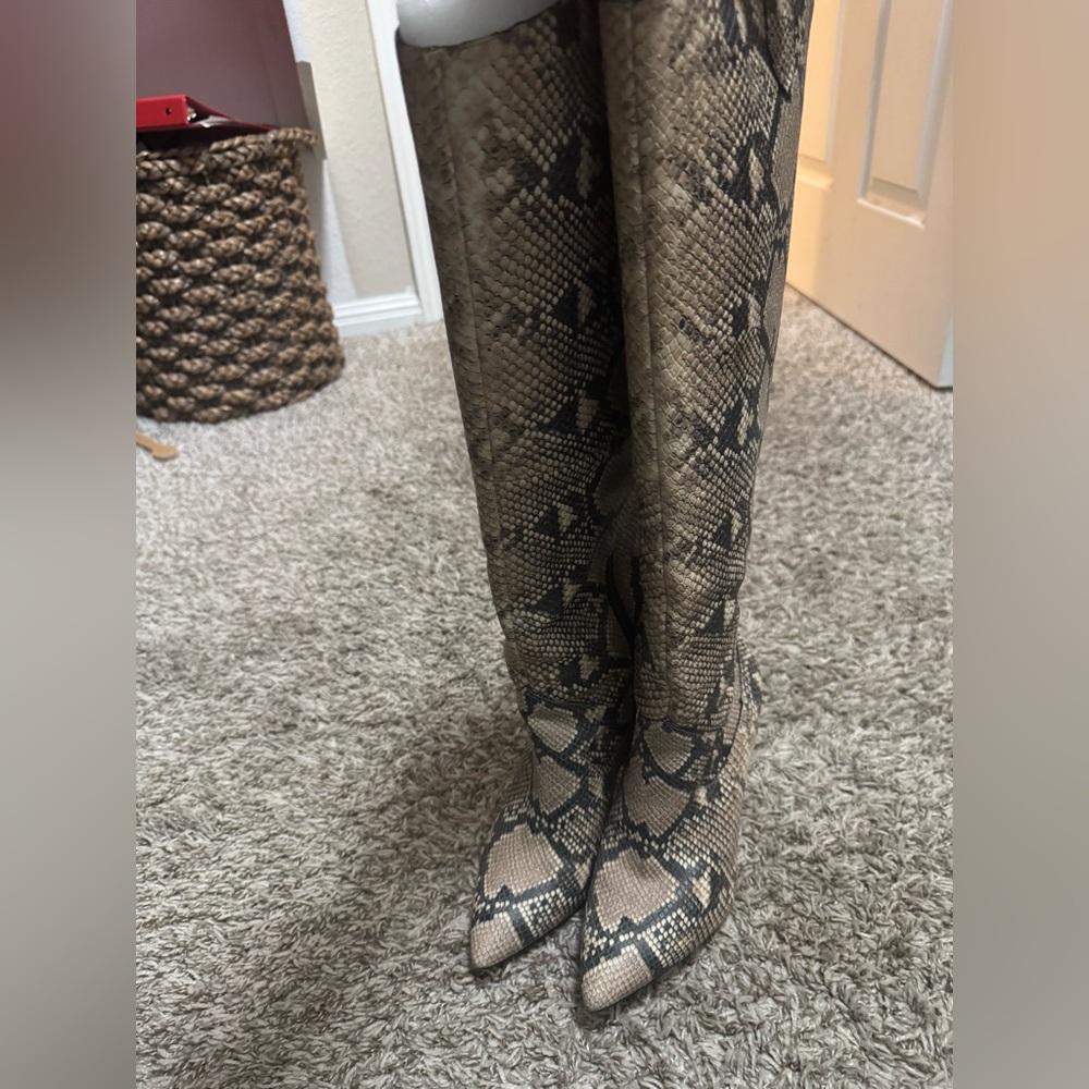 Snake boots